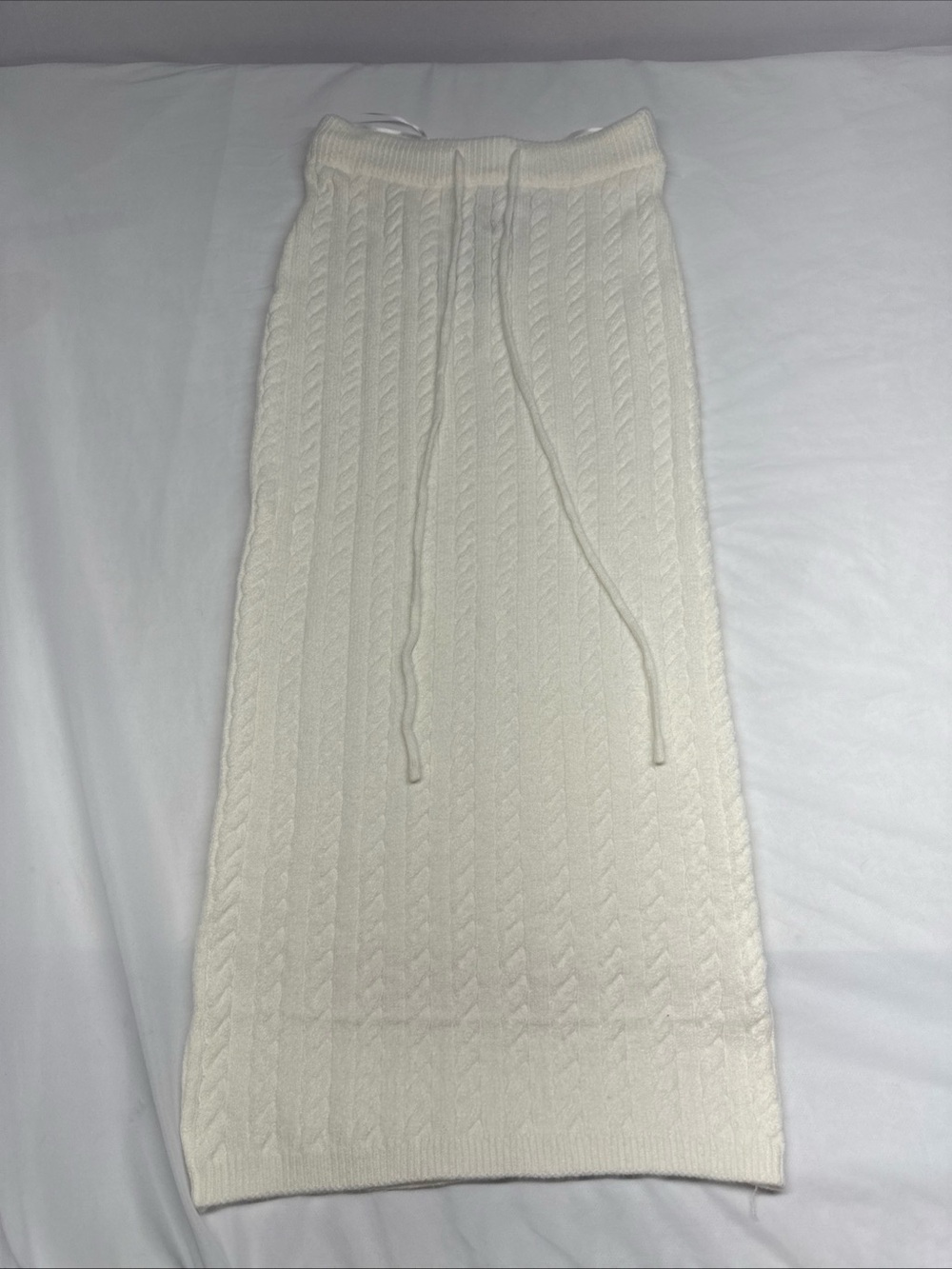Vesti Cream Cable-Knit Drawstring Midi Skirt